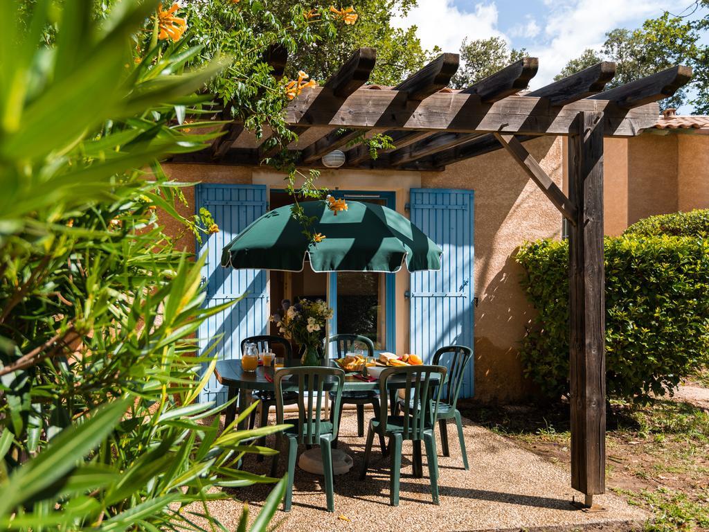 Gaujac  Lagrange Vacances Les Mazets De Gaujac מראה חיצוני תמונה