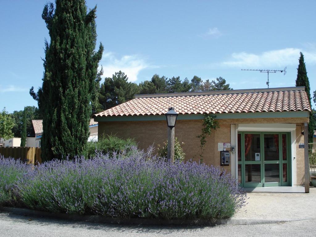 Gaujac  Lagrange Vacances Les Mazets De Gaujac מראה חיצוני תמונה
